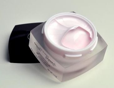 Chanel Ultra Correction Line Repair Anti-Wrinkle Day Cream Comfort