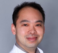 dr. Francis Wu, dermatoloog