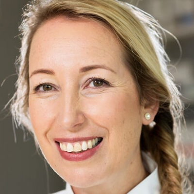Simone van den Bos